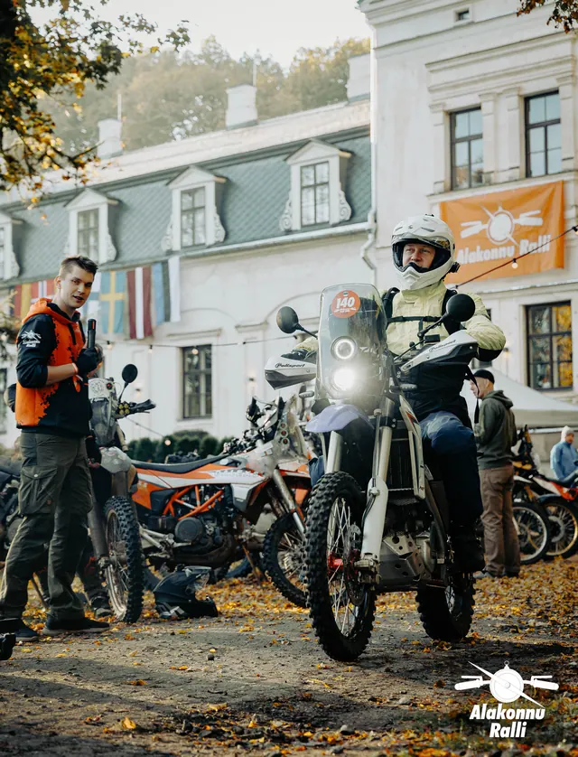 An organizer and motorcycle rider before heading onto the course – Alakonnu Rally 2026, SS2 · SS3