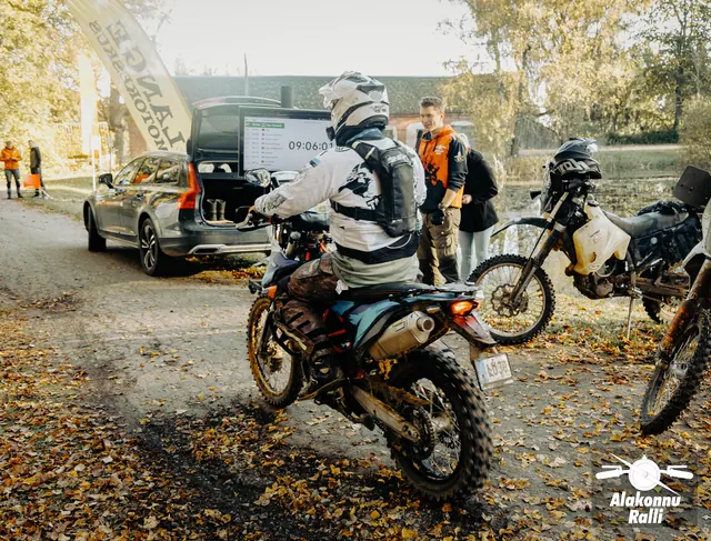Motorcycle riders and organizers at the gathering point – Alakonnu Rally 2026, SS2 · SS3