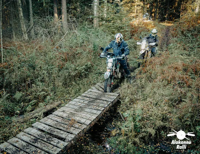 Mootorratturid ja abilised järsul metsarajal – Alakonnu Ralli 2026, SS2 · SS3