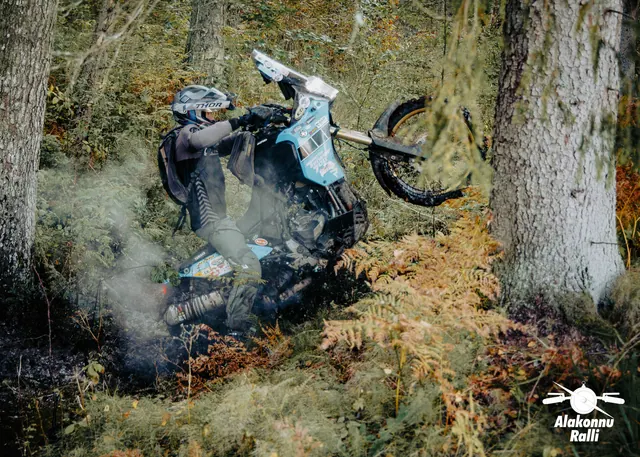 Mootorratturid ja abilised järsul metsarajal – Alakonnu Ralli 2026, SS2 · SS3