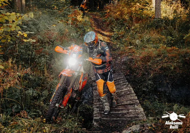 Mootorratturid ja abilised järsul metsarajal – Alakonnu Ralli 2026, SS2 · SS3