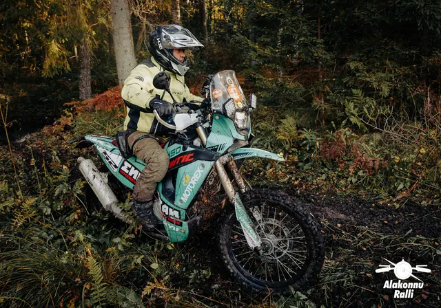 Mootorratturid ja abilised järsul metsarajal – Alakonnu Ralli 2026, SS2 · SS3