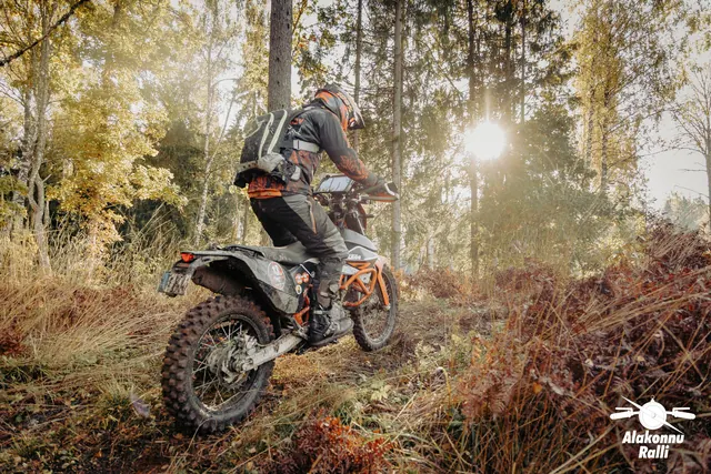 Mootorratturid ja abilised järsul metsarajal – Alakonnu Ralli 2026, SS2 · SS3