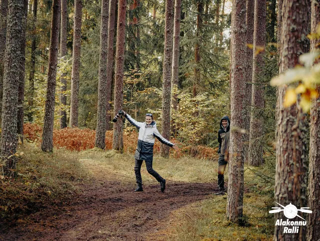 Pealtvaatajad sügisesel metsarajal – Alakonnu Ralli 2026, SS2 · SS3